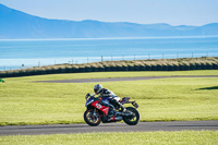 anglesey-no-limits-trackday;anglesey-photographs;anglesey-trackday-photographs;enduro-digital-images;event-digital-images;eventdigitalimages;no-limits-trackdays;peter-wileman-photography;racing-digital-images;trac-mon;trackday-digital-images;trackday-photos;ty-croes